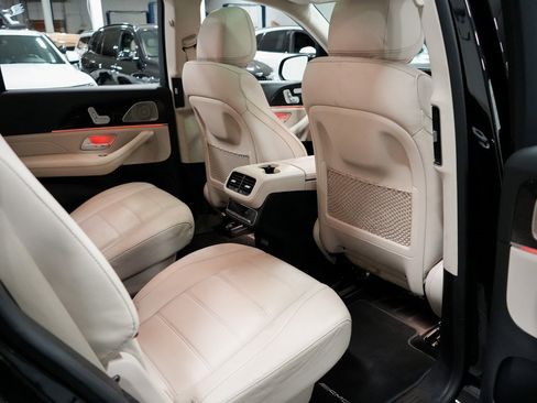 Used 2021 Mercedes-Benz GLS 580 4MATIC image 18