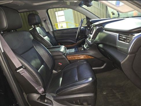 Used 2015 Chevrolet Suburban LTZ image 17