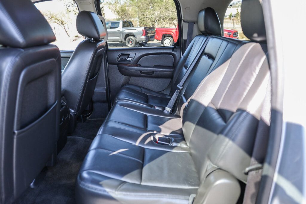 Used 2014 GMC Yukon XL SLT RWD image 7