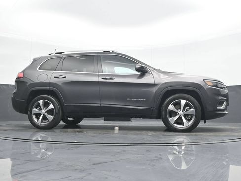 Used 2021 Jeep Cherokee Limited AWD/4WD image 22