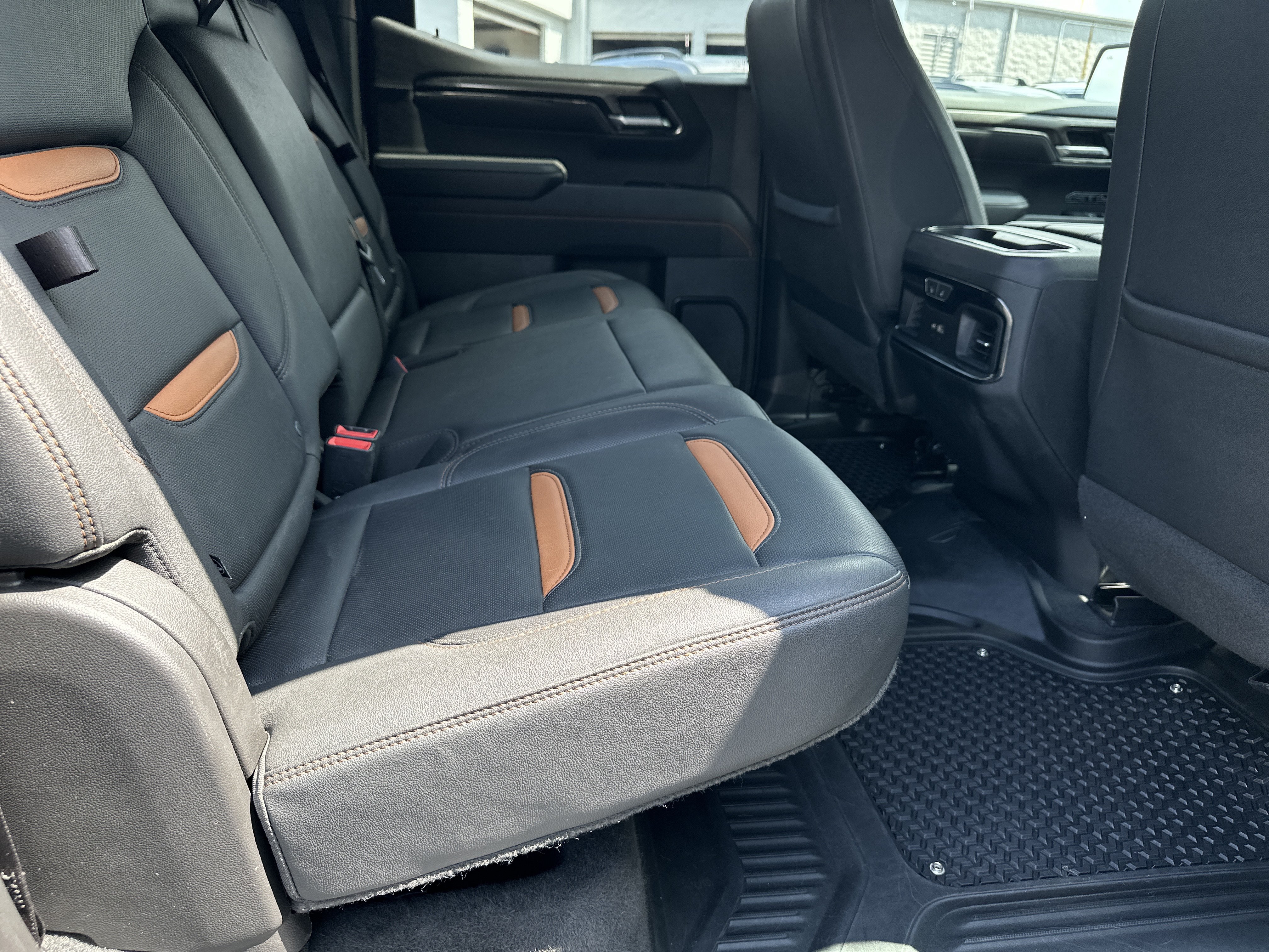 Used 2023 GMC Sierra 1500 AT4 w/ AT4 Premium Package AWD/4WD image 17