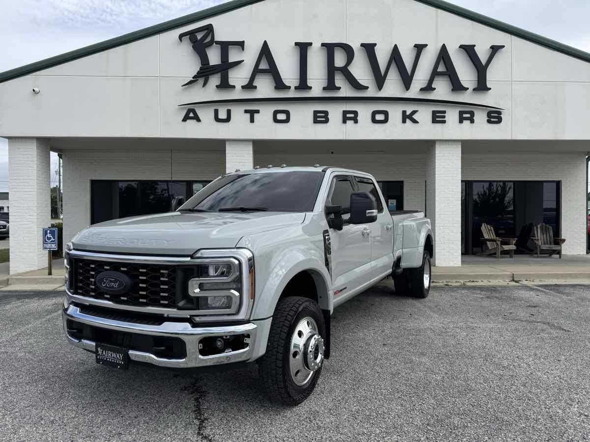 Used 2026 Ford F450 Lariat w/ Lariat Ultimate Package AWD/4WD image 1