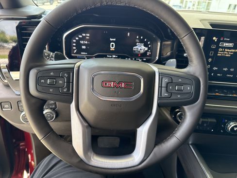 Used 2025 GMC Sierra 1500 SLT w/ SLT Premium Plus Package AWD/4WD image 19