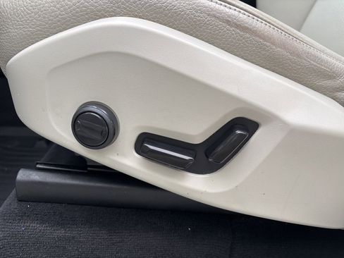 Used 2022 Volvo XC90 T8 Inscription Expression image 11