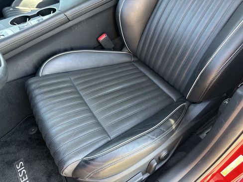 Used 2022 Genesis G70 2.0T w/ Prestige Package image 18