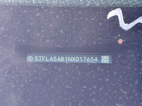 Used 2022 Toyota Tundra SR5 w/ Convenience Package image 12