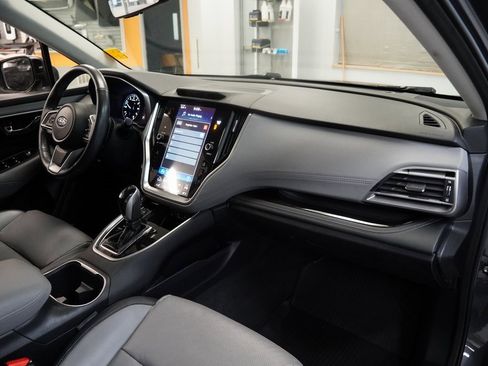 Used 2021 Subaru Outback Limited image 36
