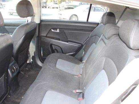 Used 2016 Kia Sportage LX image 19