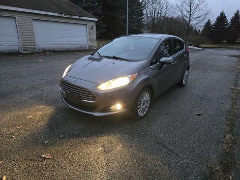 Used 2014 Ford Fiesta Titanium image 7