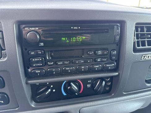 Used 2003 Ford Excursion XLT image 37