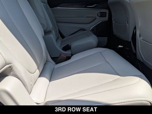 Used 2021 Jeep Grand Cherokee L Overland w/ Advanced Protech Group III AWD/4WD image 26
