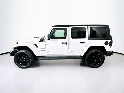 Used 2023 Jeep Wrangler Unlimited Sahara w/ Cold Weather Group AWD/4WD image 4