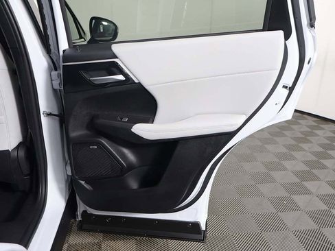 New 2026 Mitsubishi Outlander SE image 28