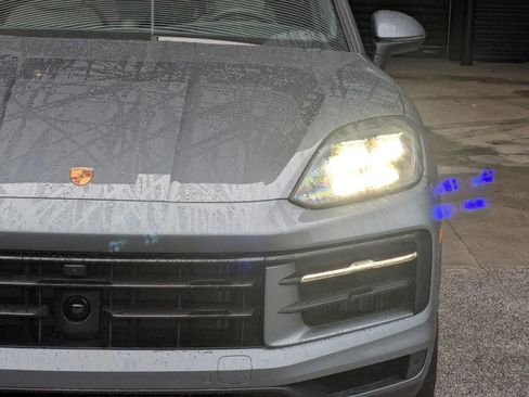 New 2026 Porsche Cayenne Coupe image 12