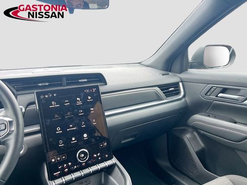 Used 2025 GMC Terrain Elevation image 31