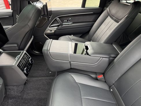 Used 2024 Land Rover Range Rover Long Wheelbase Autobiography image 15