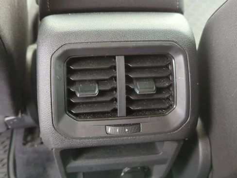 Used 2020 Volkswagen Tiguan S image 23