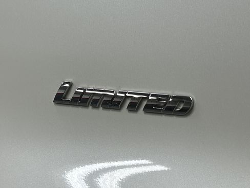 Used 2017 Toyota 4Runner Limited AWD/4WD image 22