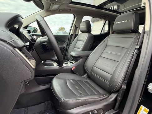 Used 2023 GMC Terrain Denali w/ Black Diamond Edition image 17