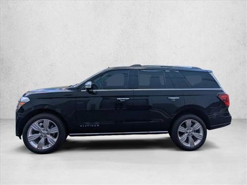Used 2024 Ford Expedition Platinum image 2
