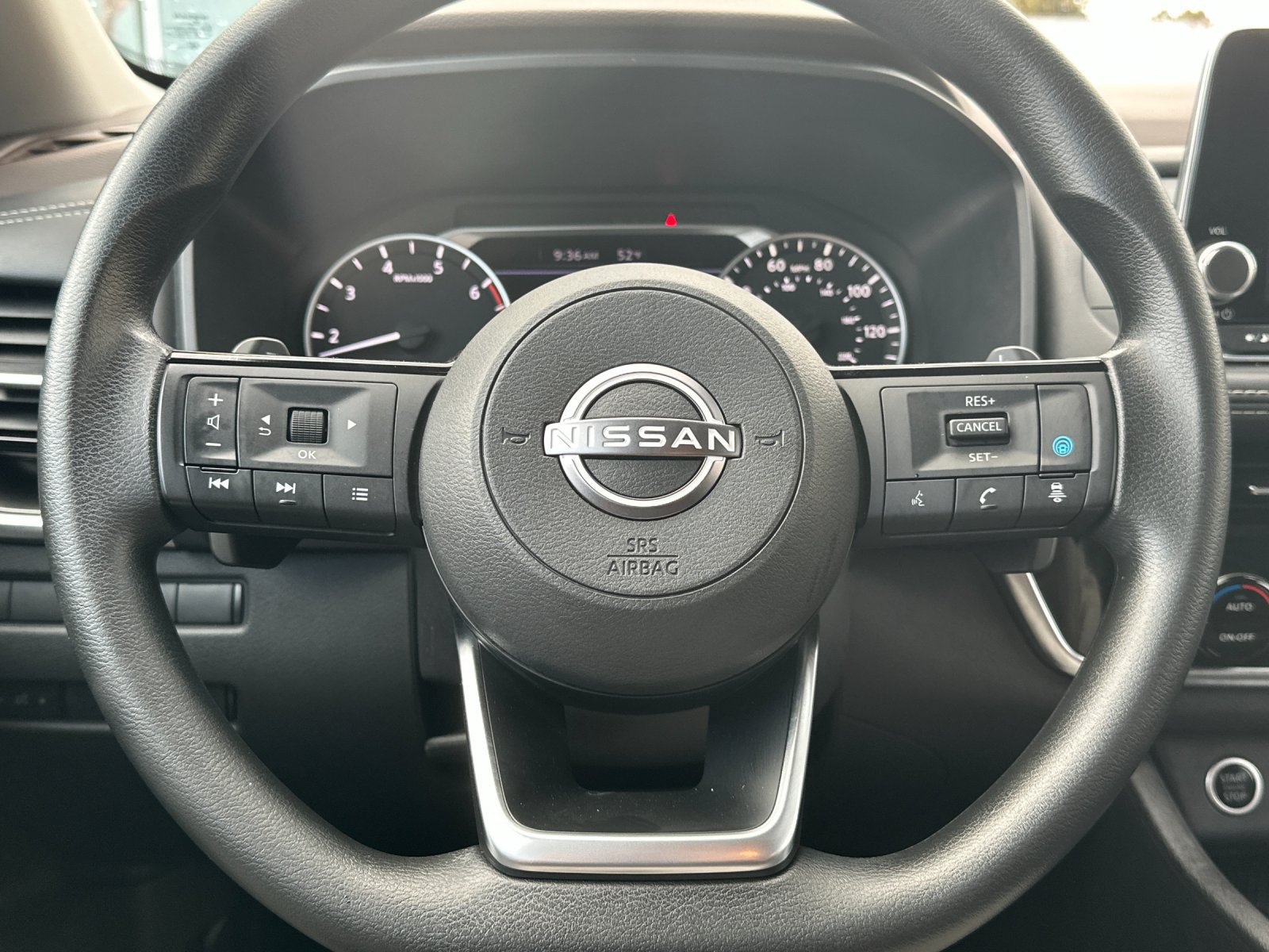 Used 2022 Nissan Rogue SV FWD image 23
