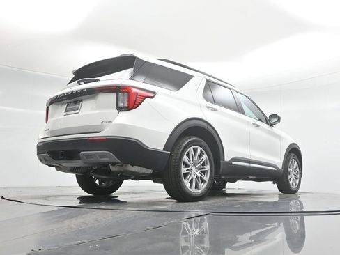 New 2025 Ford Explorer Active w/ Active Comfort Package image 47