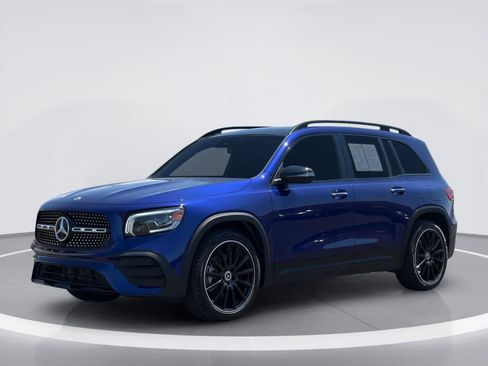 Used 2022 Mercedes-Benz GLB 250 image 2