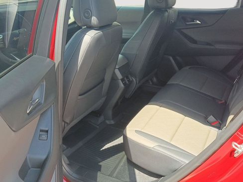 Used 2025 Chevrolet Equinox LT w/ Convenience Package II FWD image 25