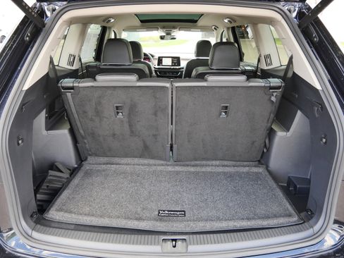 Used 2024 Volkswagen Atlas SEL Premium R-Line AWD/4WD image 18