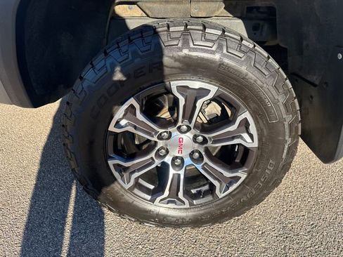 Used 2023 GMC Canyon AT4 w/ AT4 Premium Package image 17