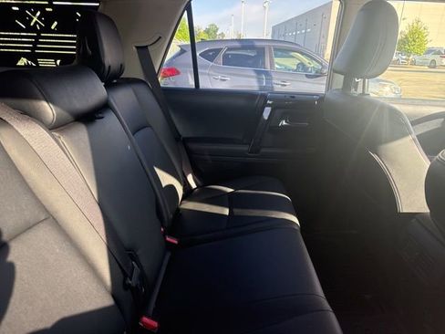 Used 2019 Toyota 4Runner TRD Off-Road Premium image 5