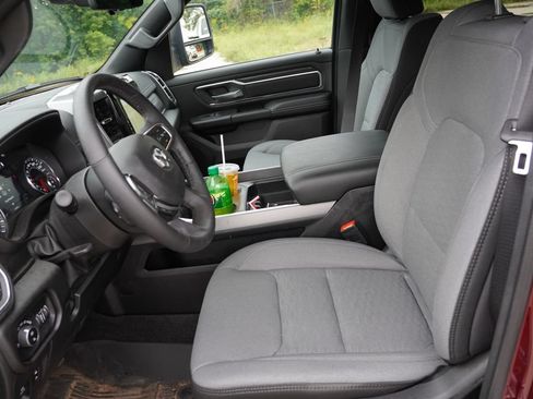 Used 2025 RAM 1500 Big Horn AWD/4WD image 4