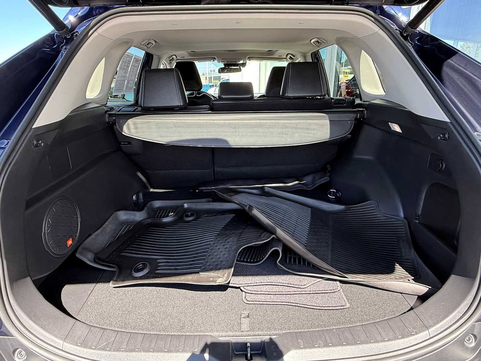 Certified 2023 Toyota RAV4 XLE Premium AWD/4WD image 35