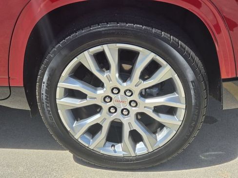 Used 2024 GMC Acadia Denali w/ Super Cruise Package FWD image 8