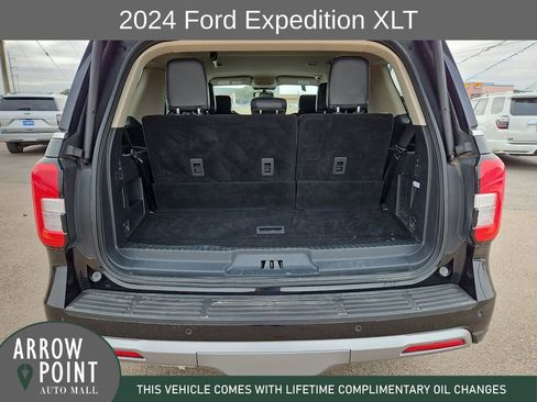 Used 2024 Ford Expedition XLT image 17