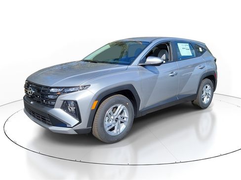 New 2026 Hyundai Tucson SE image 2