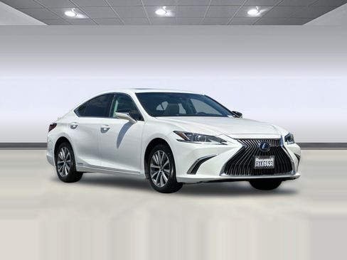 Used 2021 Lexus ES 300h w/ Accessory Package FWD image 7