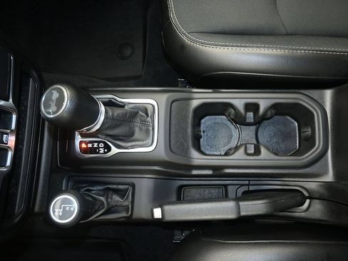 Used 2020 Jeep Wrangler Unlimited Sport AWD/4WD image 18