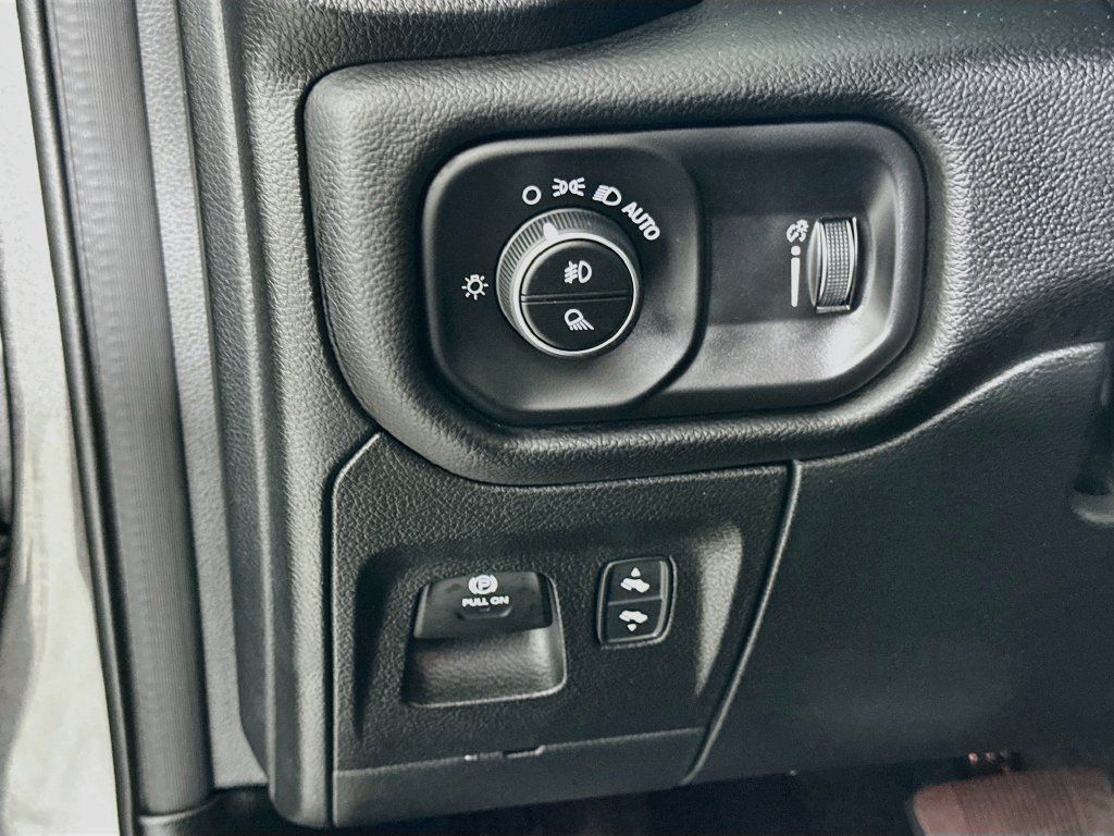 Used 2026 RAM 1500 Big Horn w/ Night Edition AWD/4WD image 10