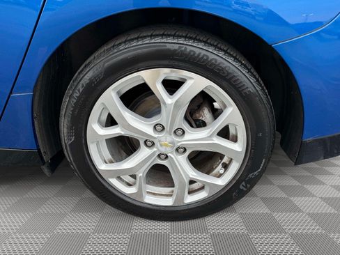 Used 2016 Chevrolet Volt Premier w/ Driver Confidence Package FWD image 32