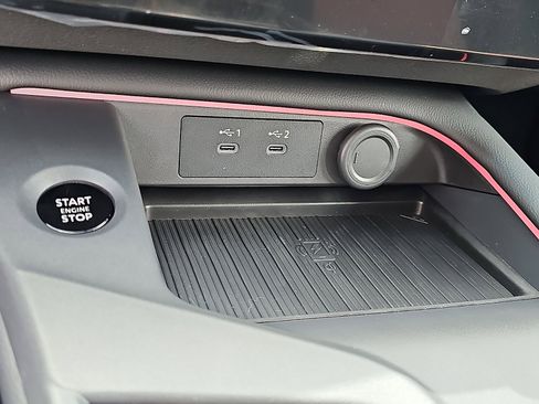 New 2026 Nissan Sentra SR w/ Floor Mat Package image 15