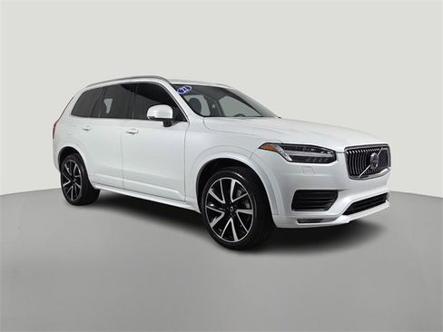 Used 2022 Volvo XC90 T6 Momentum w/ Advanced Package image 8