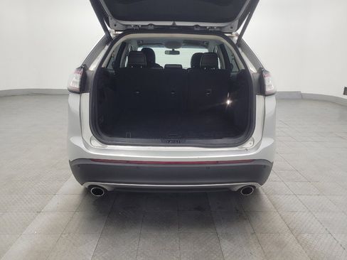 Used 2018 Ford Edge Titanium FWD image 29