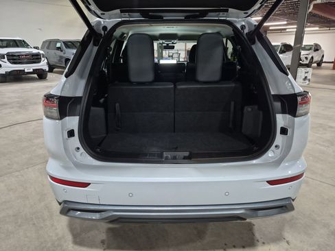 Used 2025 Mitsubishi Outlander SE AWD/4WD image 27
