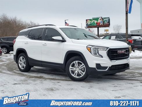 Used 2022 GMC Terrain SLE w/ Driver Convenience Package image 1