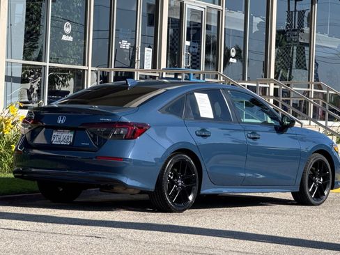 Certified 2025 Honda Civic Sport image 4