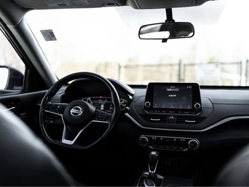 Used 2019 Nissan Altima 2.5 SR w/ SR Premium Package image 7