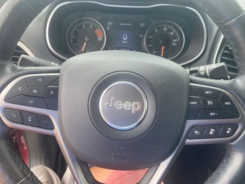 Used 2020 Jeep Cherokee Limited w/ Technology Group AWD/4WD image 16