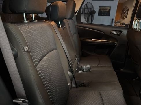 Used 2019 Dodge Journey SE FWD image 22