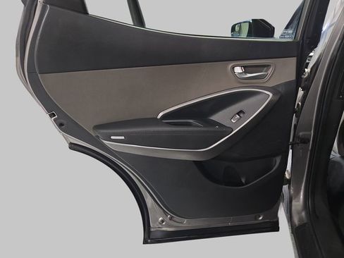 Used 2018 Hyundai Santa Fe Sport image 16